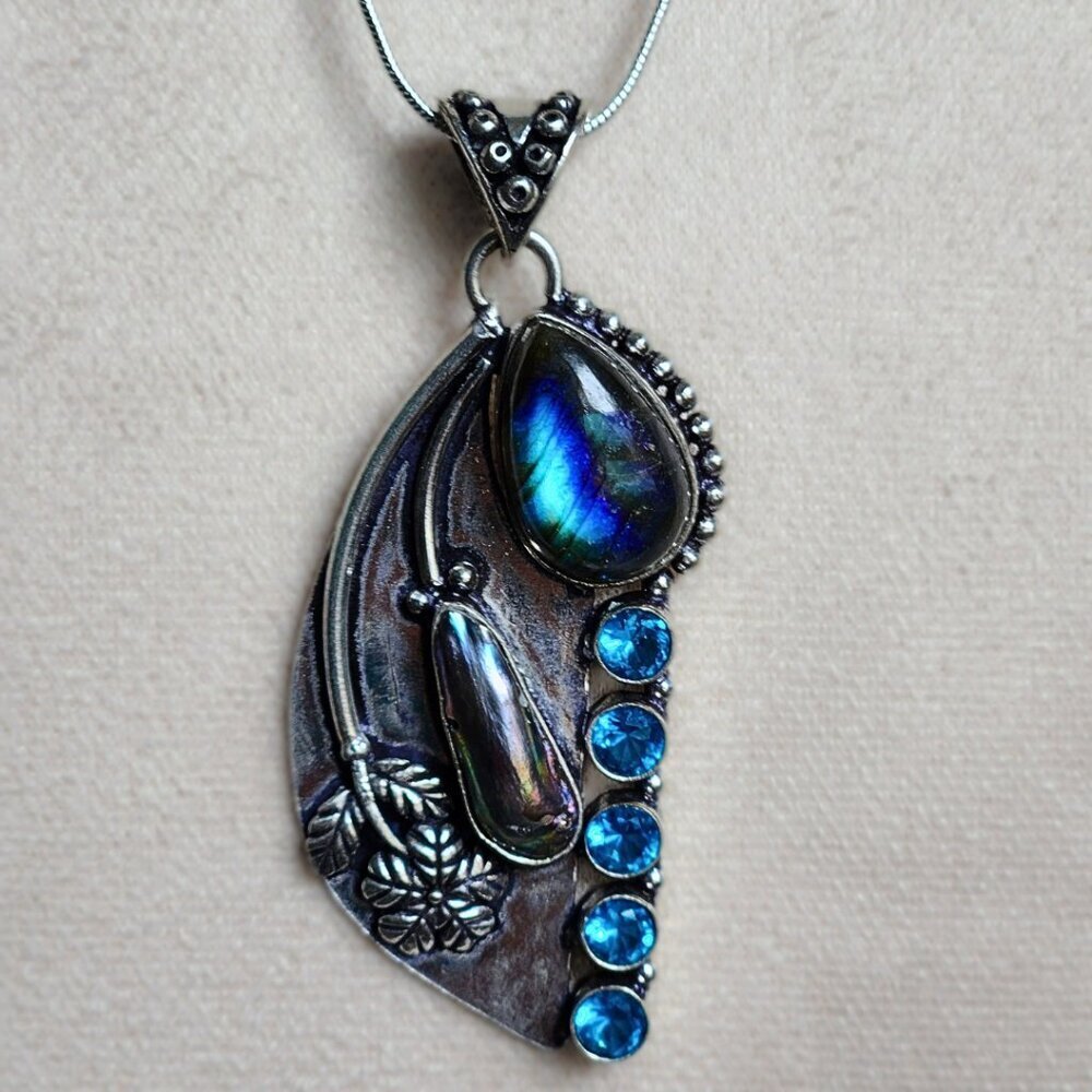 ARTISIAN Silver Black Pearl, Black Onyx and Blue Topaz 925 Chain Included